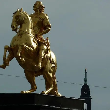 Daire „zum Napoleonstein“